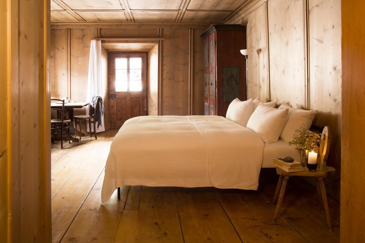 Hotel Chasa Chalavaina มุสแตร์ ภายนอก รูปภาพ